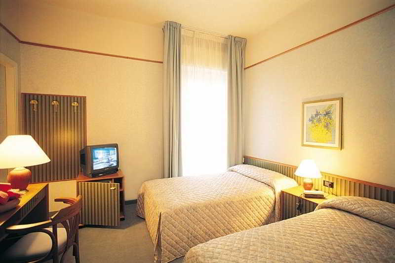 Hotel Marittima Rimini Luaran gambar