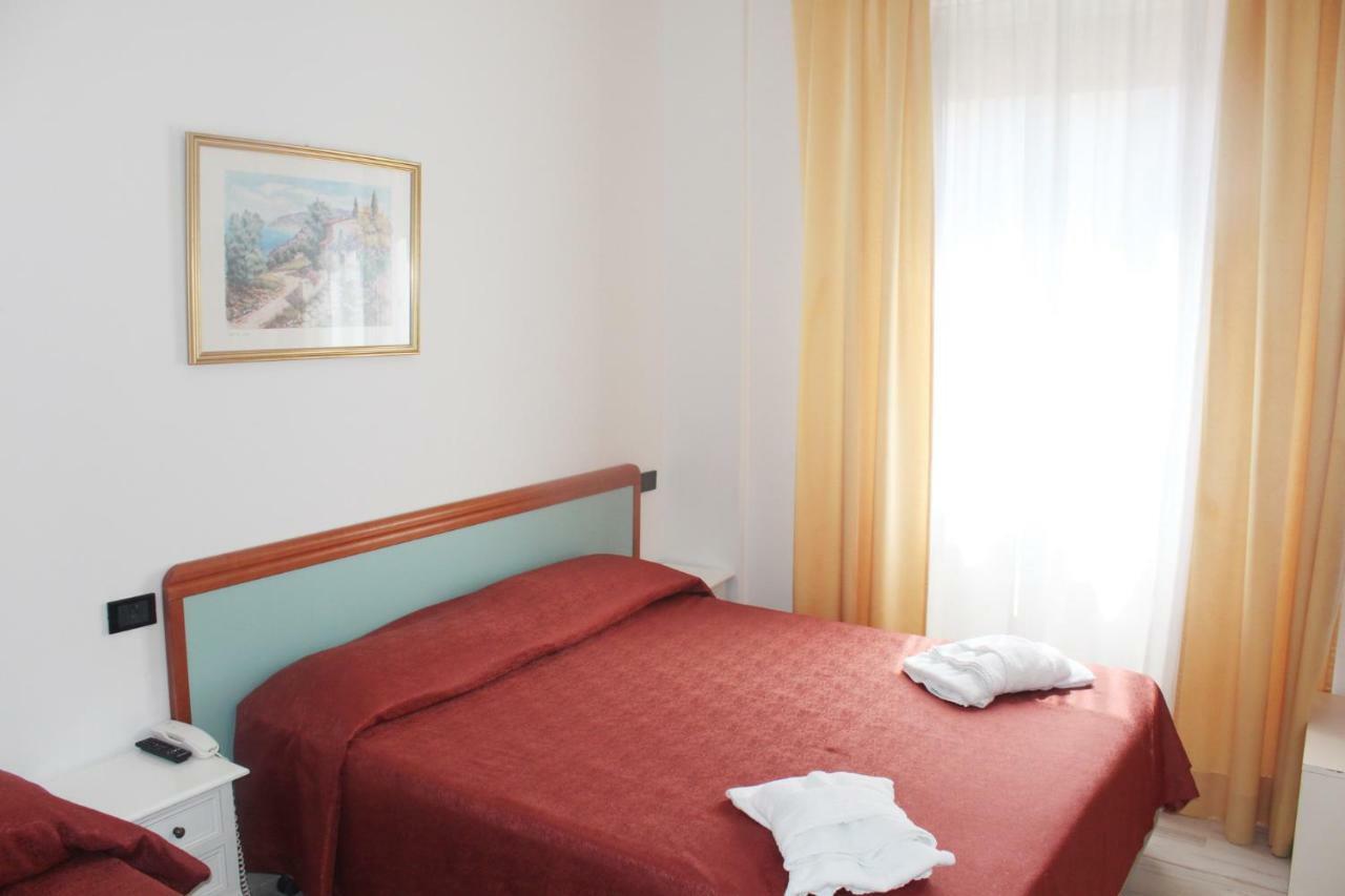 Hotel Marittima Rimini Luaran gambar